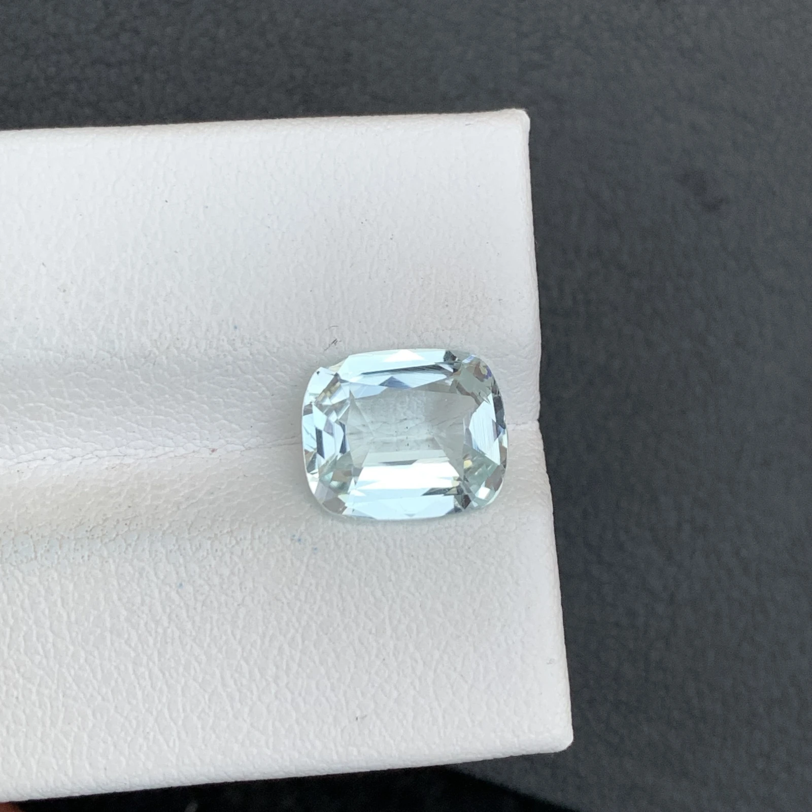 Natural Greenish Blue aquamarine 2.80 Carat Faceted Cushion Shape Loose Gemstone — view 7